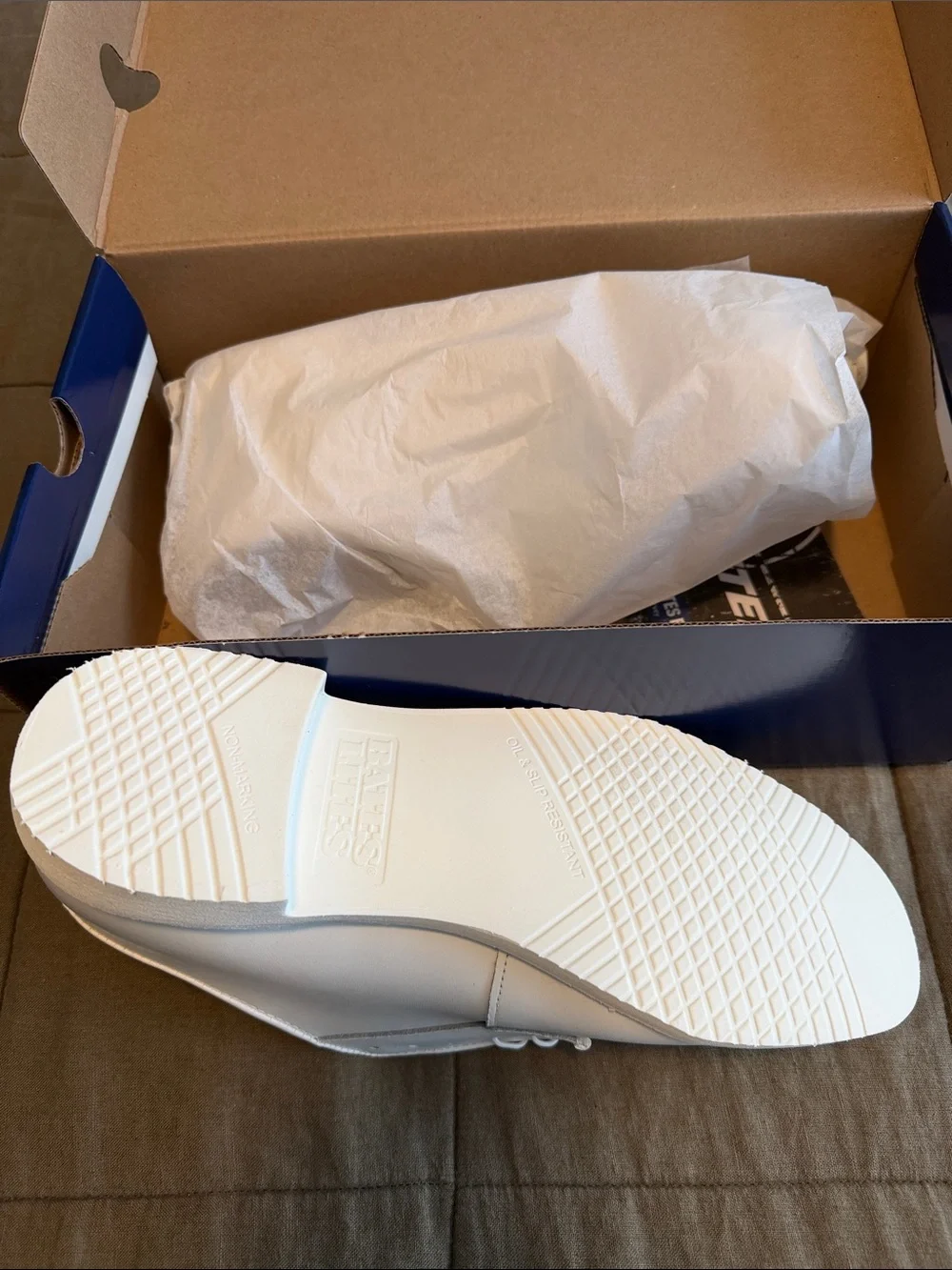 Bates classic white